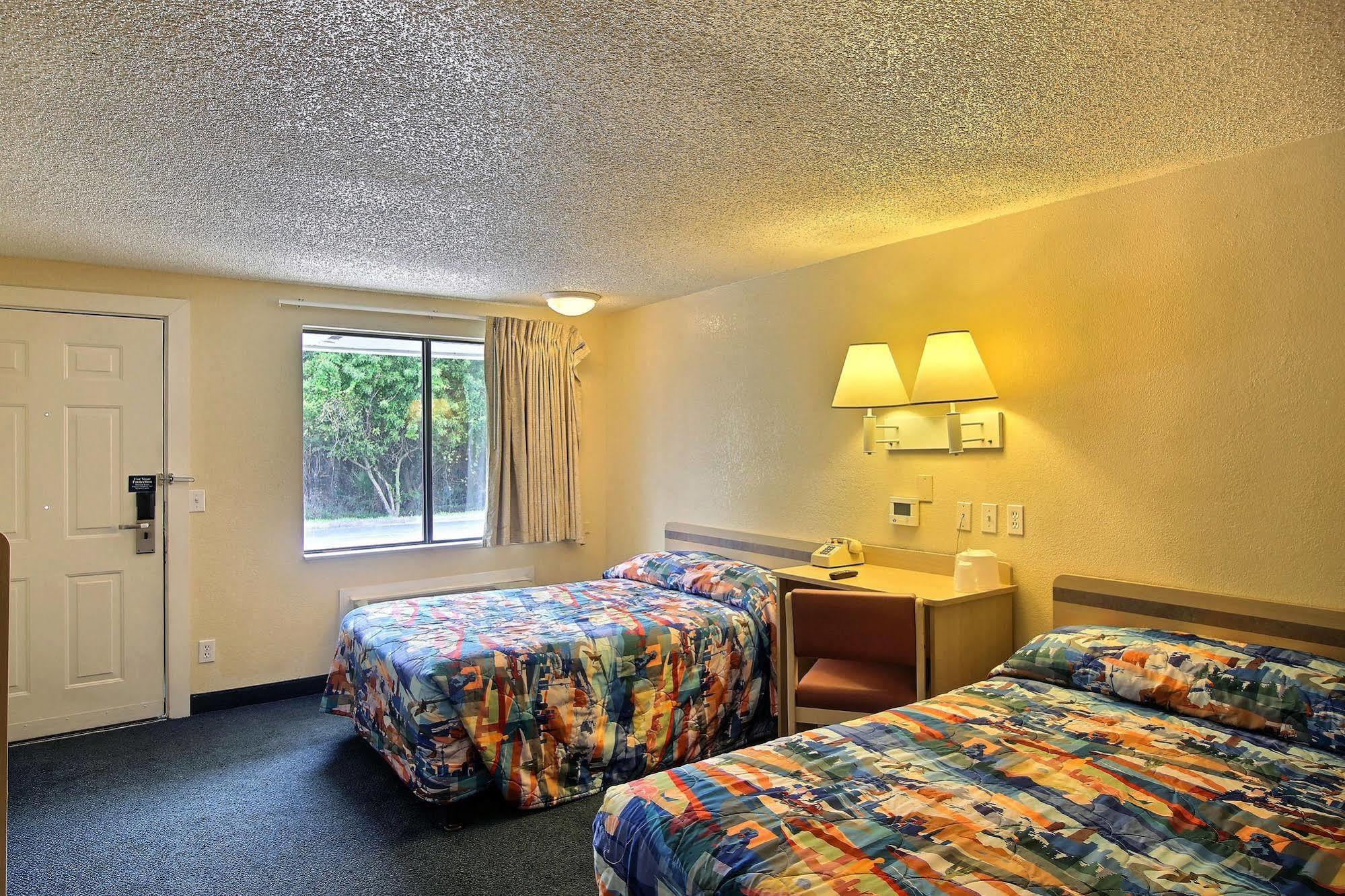 Motel 6 Palm Bay Bagian luar foto